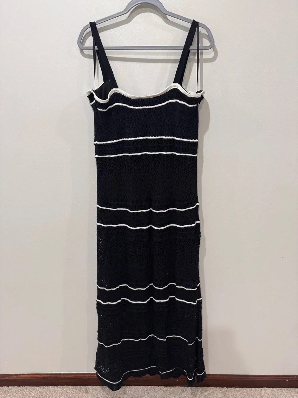New! Abercrombie & Fitch Sz XL Black and White Crochet Knit Maxi Dress